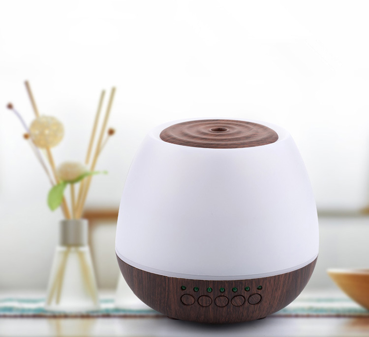 USB Ultrasonic Aroma Diffuser w/Bluetooth Speaker (Colour Changing)